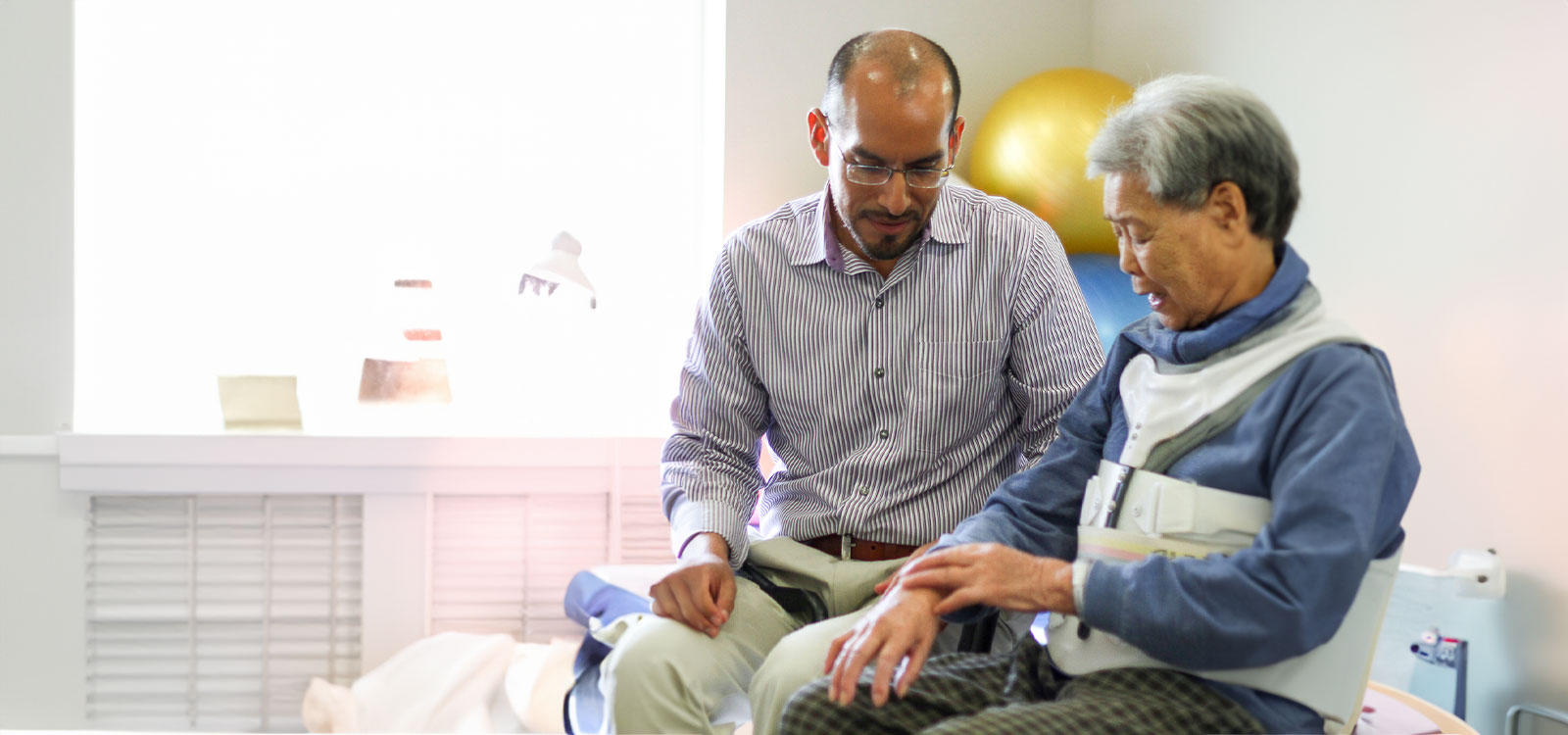 Ivy Creek resident working with staff on rehab